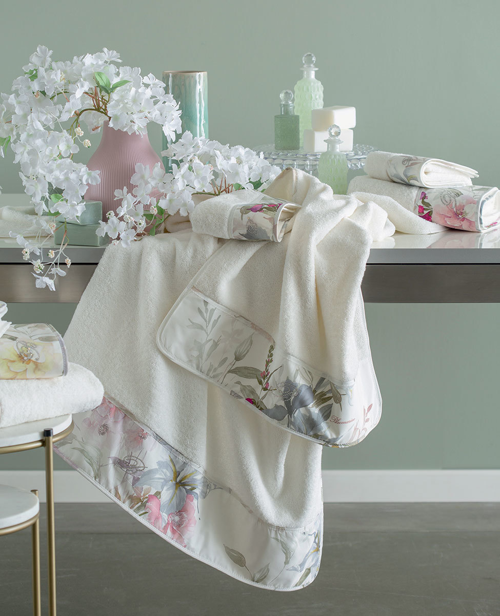 Shabby chic 2024 bath towels