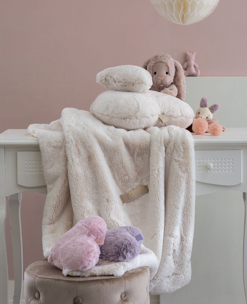 Heart cushion Blanca small