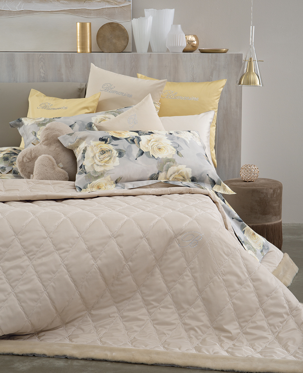 Copriletto Bluvi con bordi in ecopelliccia 