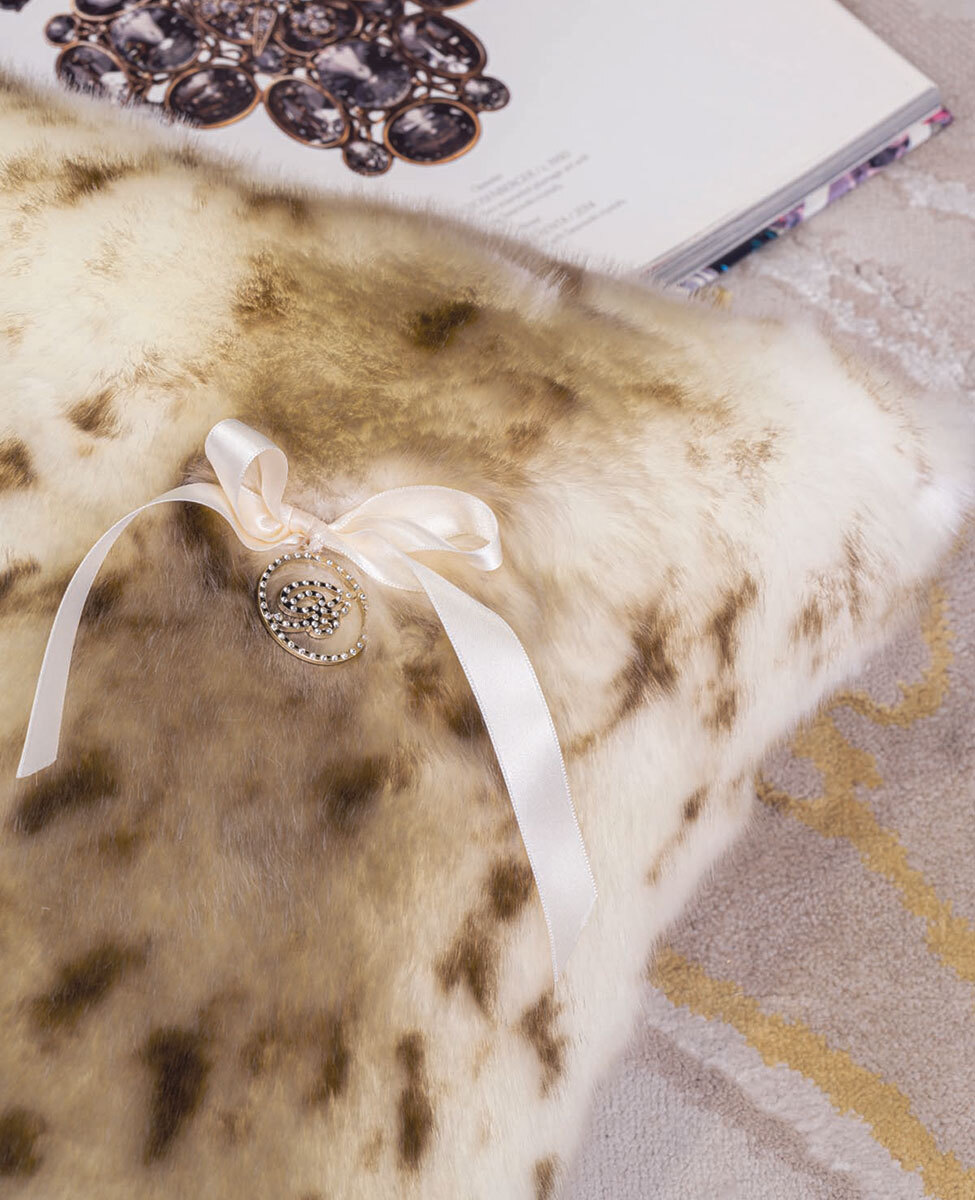 Heart-shaped cushion Lince big