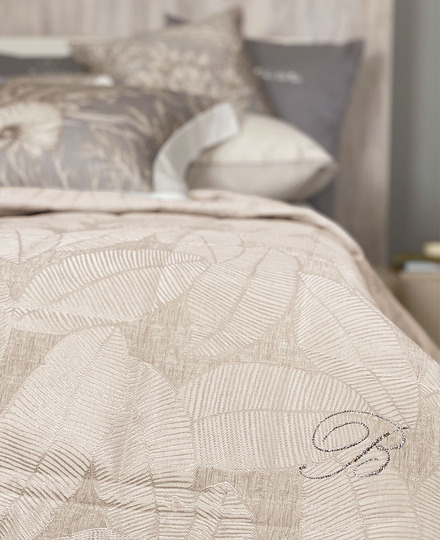Comforter Jennifer