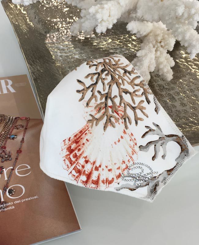 Mascherina costruita Polinesia